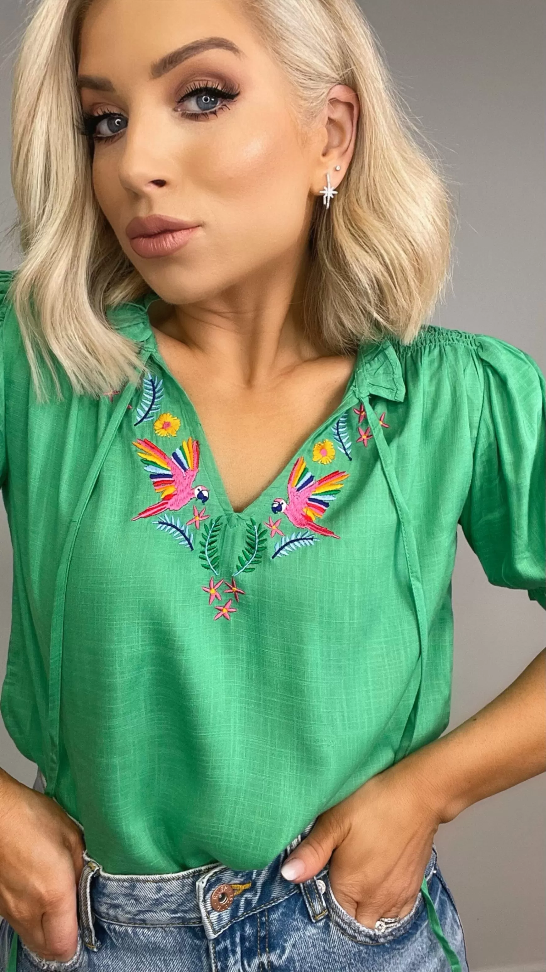 ANGELIQUE SHIRRED TOP - GREEN