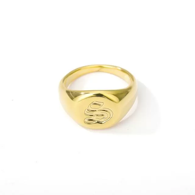 Sadie Monogrammed Signet Ring