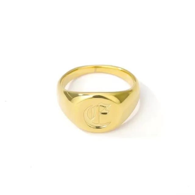 Sadie Monogrammed Signet Ring