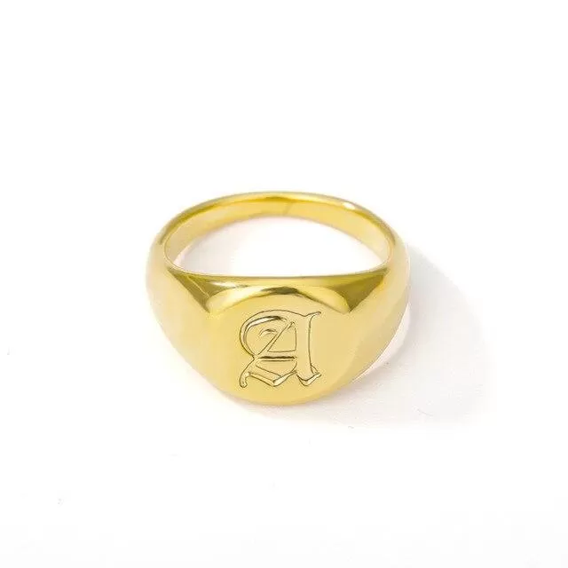 Sadie Monogrammed Signet Ring