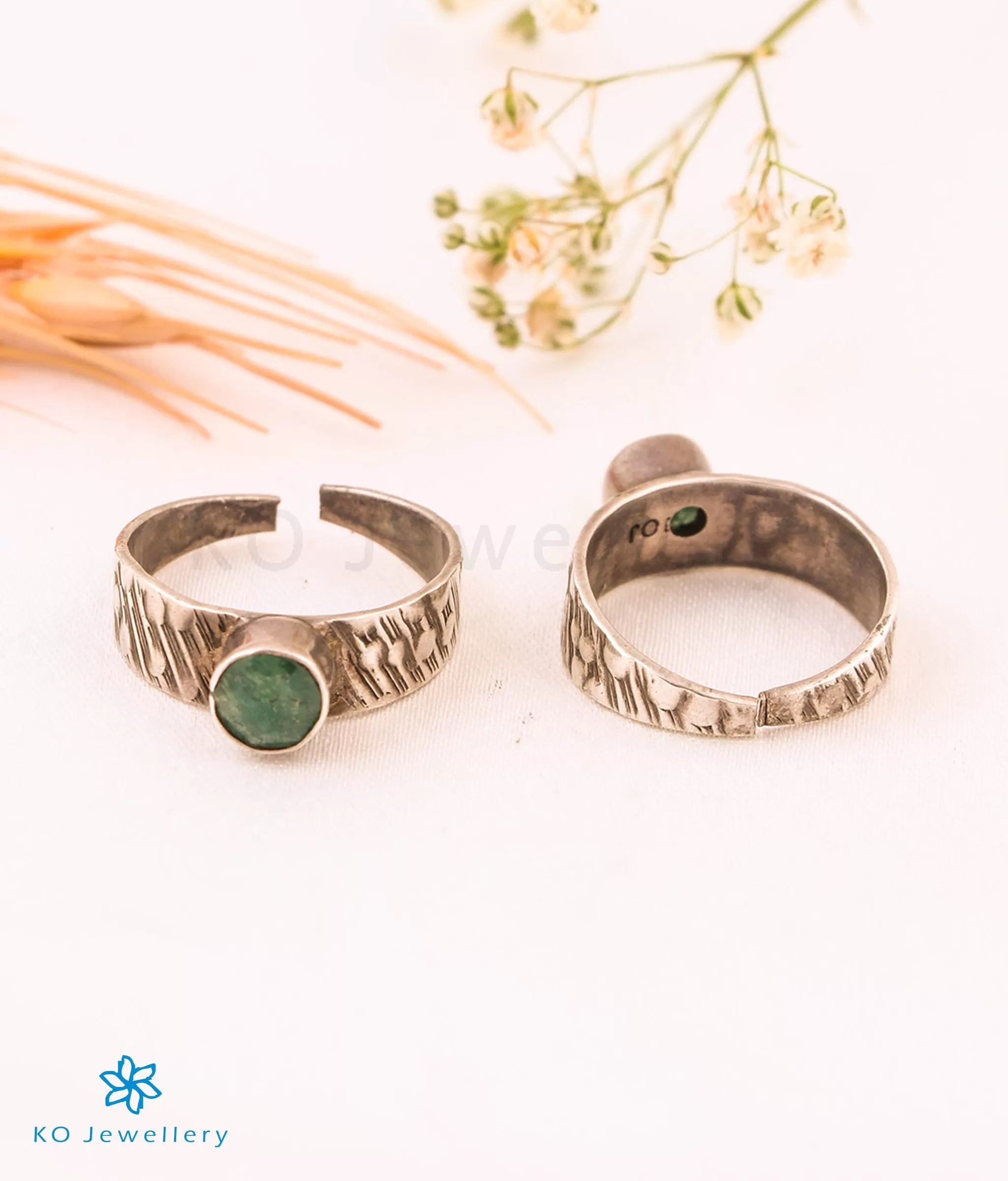 The Purabi Silver Gemstone Toe-Rings (Green)