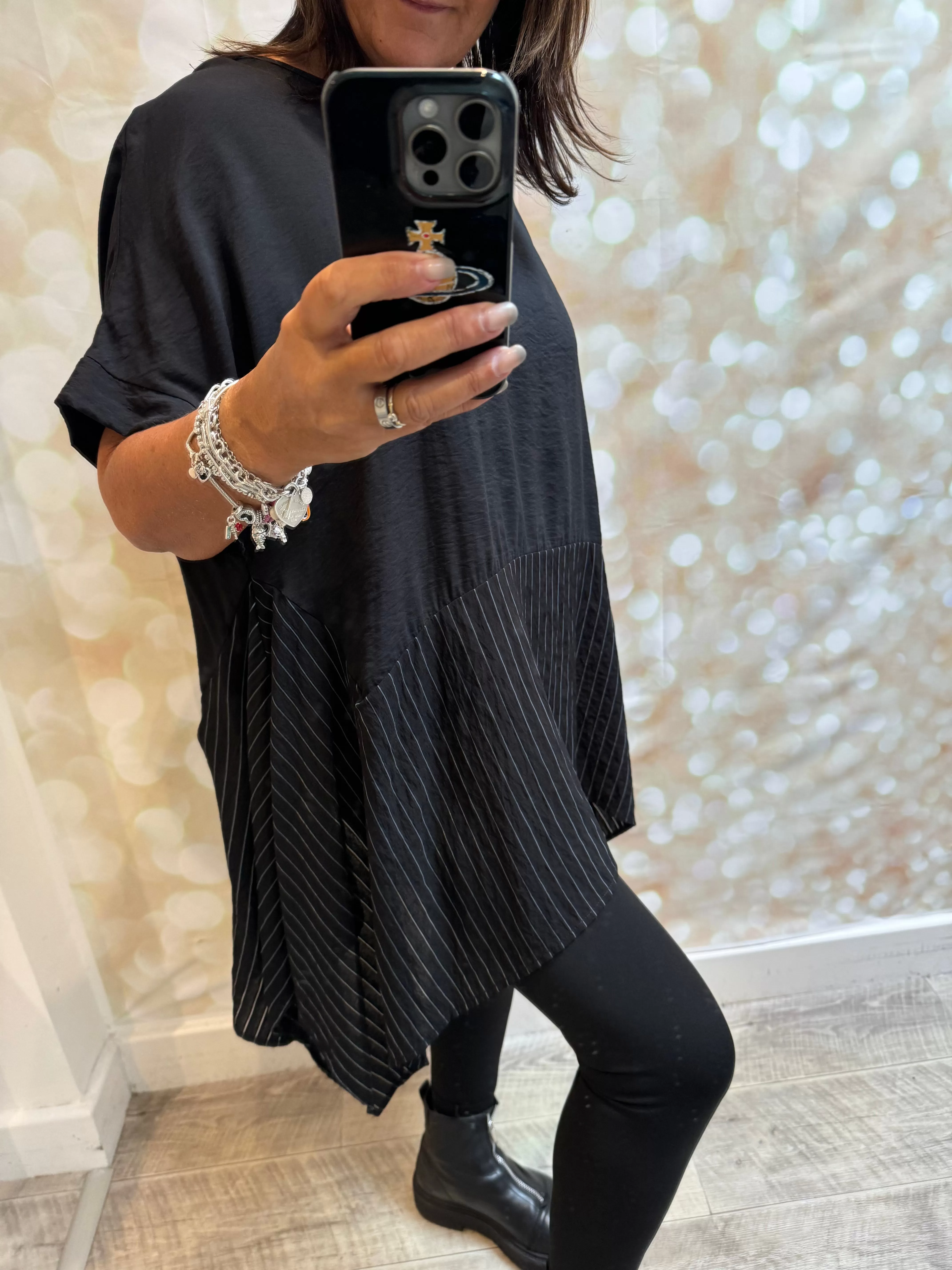 Tunic / Top with pinstripe hem