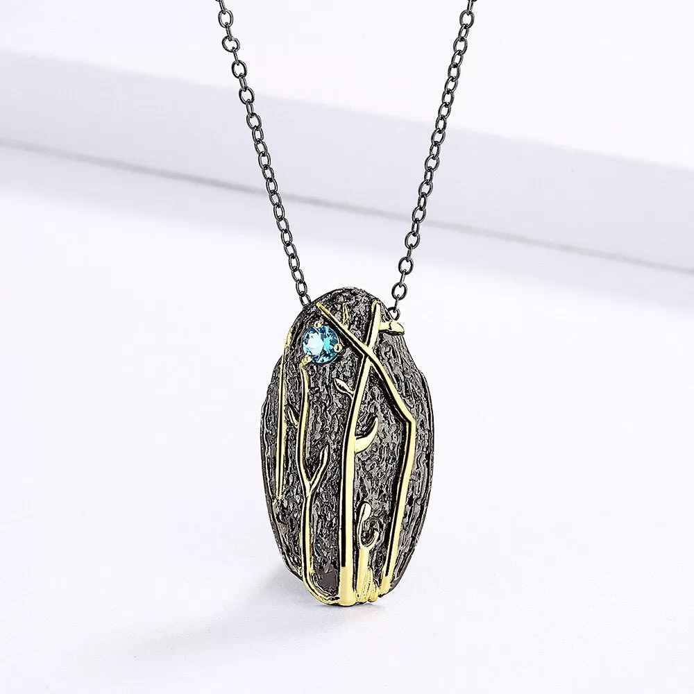 Two-Tone Shell Shape Pendant Necklace